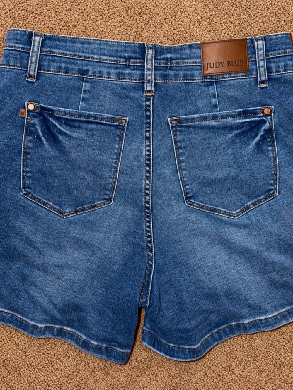 Judy Blue Denim Shorts Size XL Medium Wash Never Worn